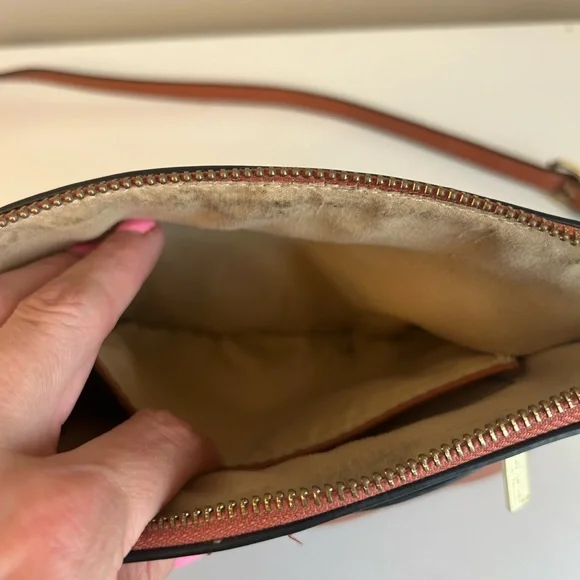 Simply Southern Honey Leather Crossbody Purse Bag Adjustable Strap Small - Picture 8 of 16